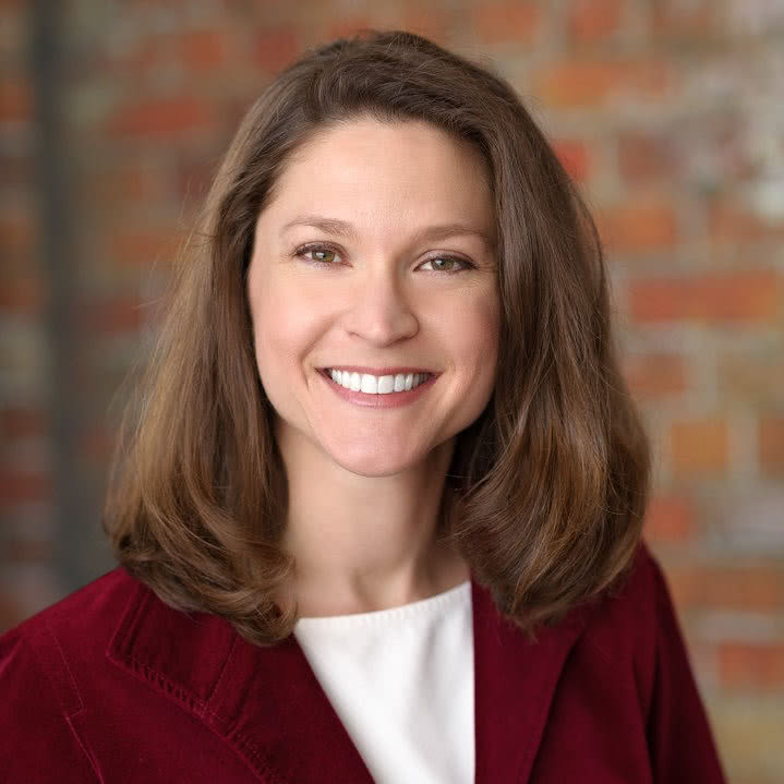 Headshot of Rebecca Kennedy